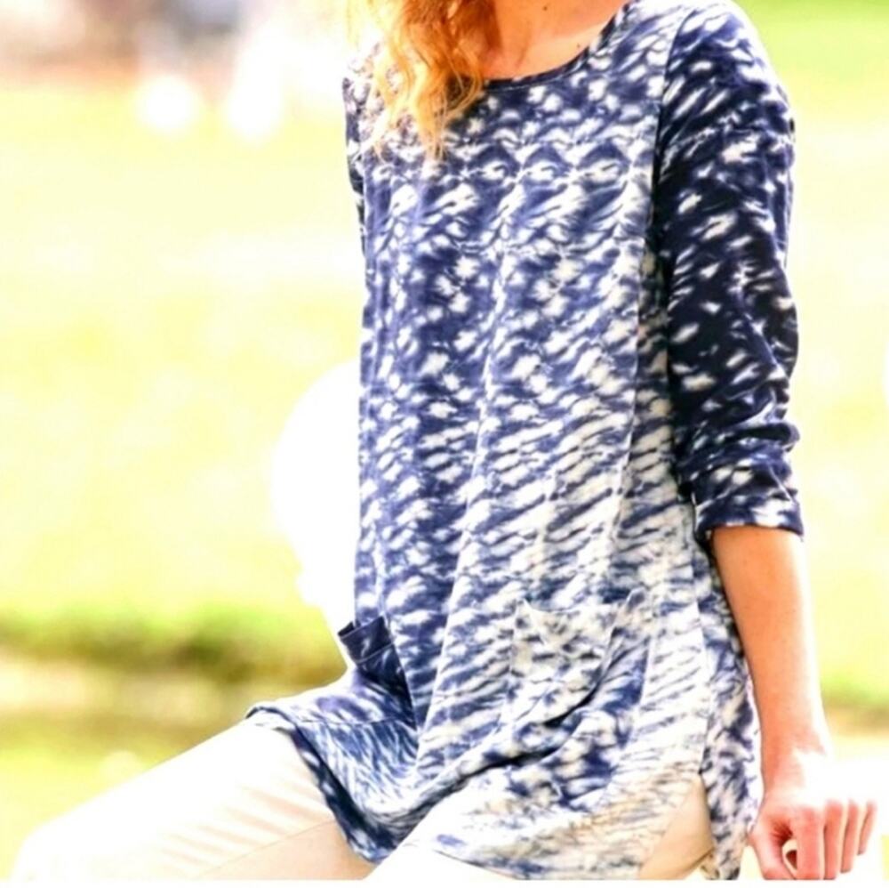 Soft Surroundings Tie Dye Tunic Top XS Blue Cream 3/4 Sleeve Abstract Print